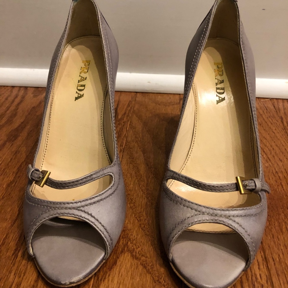 PRADA Grey Leather Peep-toe Pumps